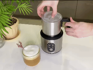 Electric Milk Frother 3