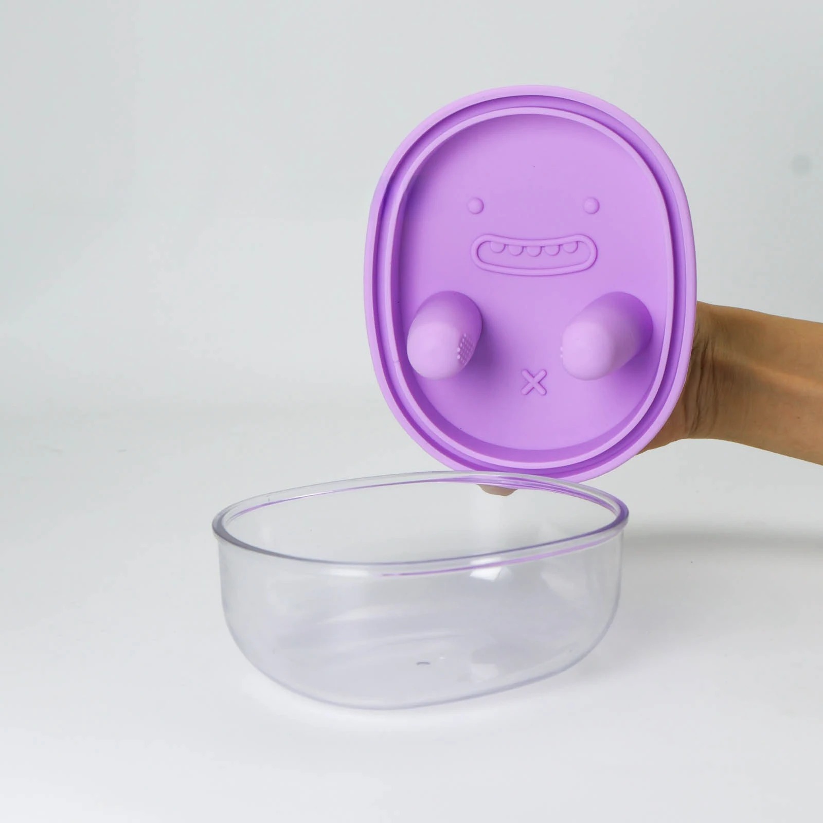 Snack Bowl with Fun Finger Grab Lid 6