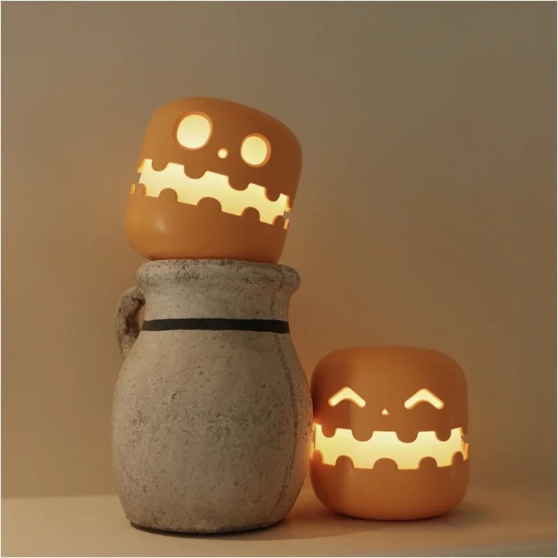 Pop-Up Skull Night Light – Touch Activated LED Bedside Lamp